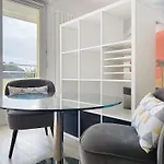 Le Jules Verne - Classe 2 Etoiles - Confort - Balcon Sur Cour Lägenhet *