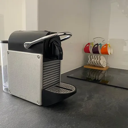 Le Jules Verne - Classe 2 Etoiles - Confort - Balcon Sur Cour Нант