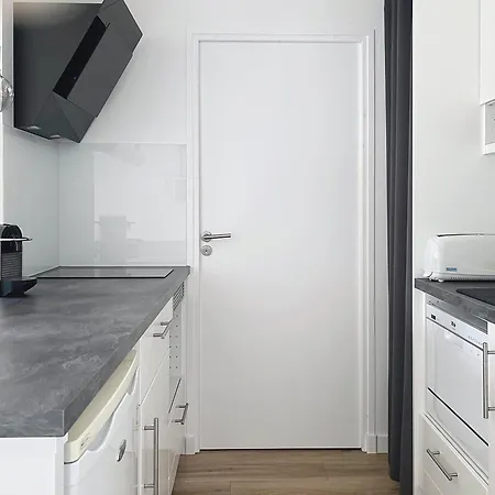 Le Jules Verne - Classe 2 Etoiles - Confort - Balcon Sur Cour Nantes