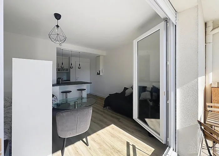 شقة Le Jules Verne - Classe 2 Etoiles - Confort - Balcon Sur Cour نانت