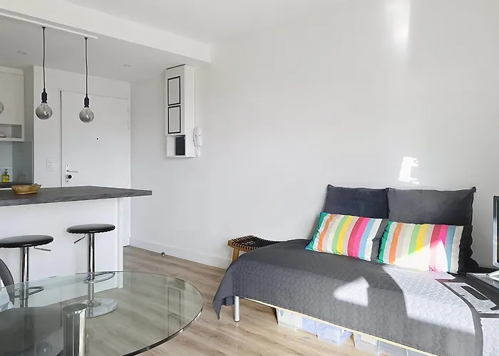 Le Jules Verne - Classe 2 Etoiles - Confort - Balcon Sur Cour شقة