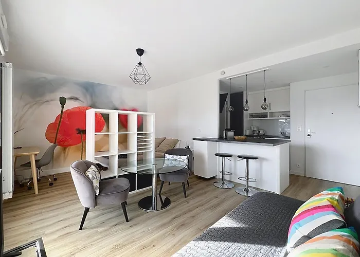 Lägenhet Le Jules Verne - Classe 2 Etoiles - Confort - Balcon Sur Cour Nantes