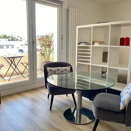 Le Jules Verne - Classe 2 Etoiles - Confort - Balcon Sur Cour Lejlighed *