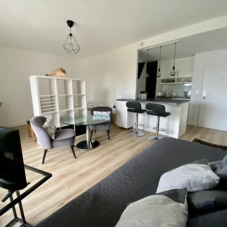 Le Jules Verne - Classe 2 Etoiles - Confort - Balcon Sur Cour * Nantes